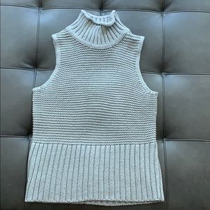 GAP sleeveless turtleneck